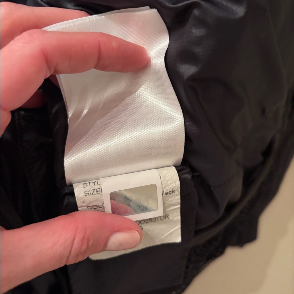 EUC Women’s Canada Goose Cypress Puffer Jacket - XS - Black - Picture 4 of 8